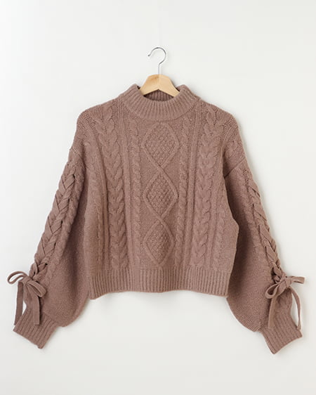 袖レースアップケーブルニット