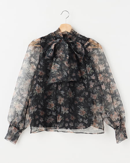 花柄シアーハイネックボウタイブラウス