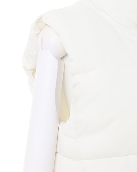 INGNI(イング) クロップド丈中綿ベスト オフホワイト