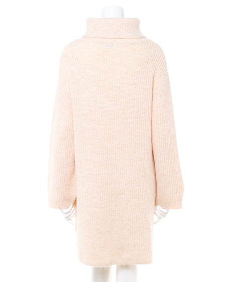 INGNI(イング) ブローチ付オフタートルニットワンピース アイボリー