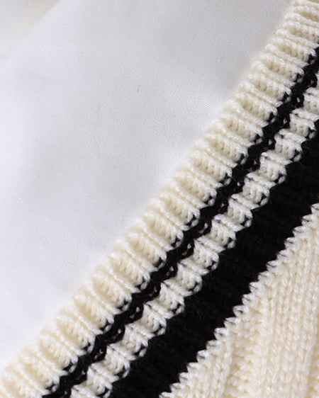 INGNI(イング) ショート丈胸刺しゅうライン入りニットベスト+シャツSET オフホワイト/クロ