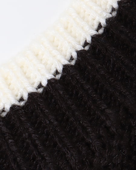 INGNI(イング) 配色胸刺しゅうケーブルニット クロ/オフホワイト