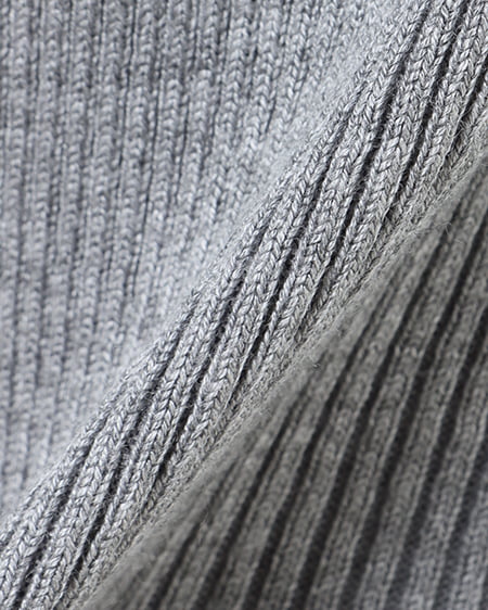 INGNI(イング) タートルネック胸刺しゅうリブニット グレー