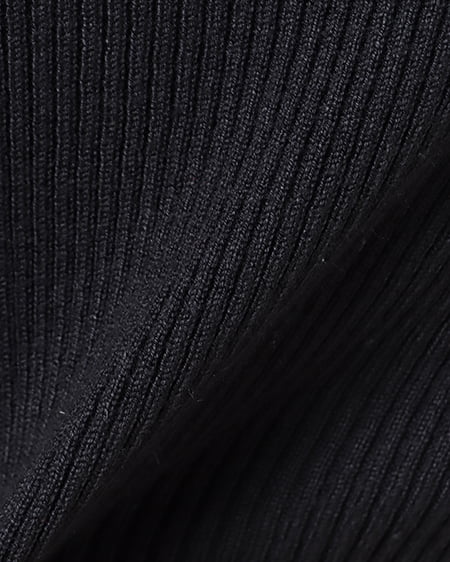 INGNI(イング) タートルネック胸刺しゅうリブニット クロ