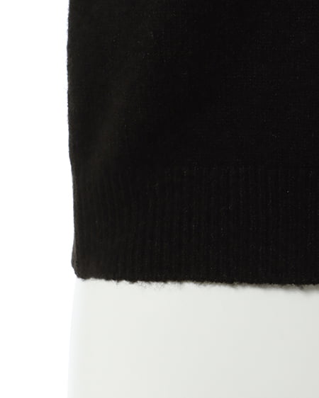 INGNI(イング) ショート丈もちもちハートロゴニット クロ/オフホワイト