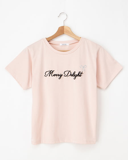 【ブローチリボン付】ふくれ刺しゅう装飾ロゴTシャツ