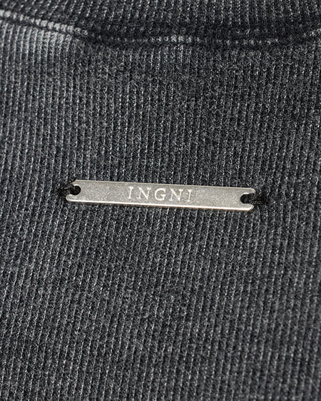 INGNI(イング) サイドギャザープレート付ピグメントリブTシャツ クロ