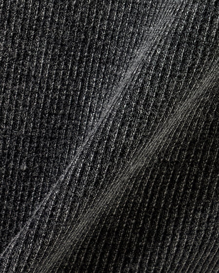 INGNI(イング) サイドギャザープレート付ピグメントリブTシャツ クロ