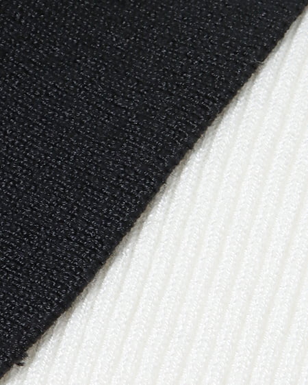 INGNI（イング） ハーフジップ胸刺繍配色半袖ニット ｵﾌﾎﾜｲﾄ/ｸﾛ