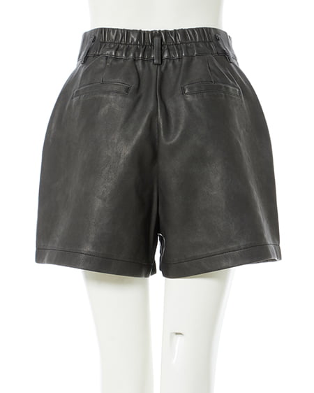 INGNI(イング) アンティークフェイクレザーショートパンツ クロ