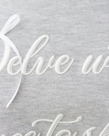 INGNI(イング) リボンモチーフロゴスウェットチュニック グレー/オフホワイト