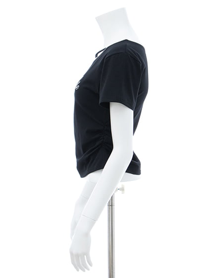 INGNI（イング） サイドギャザーレース付ロゴクロスTシャツ ｸﾛ/ｵﾌﾎﾜｲﾄ