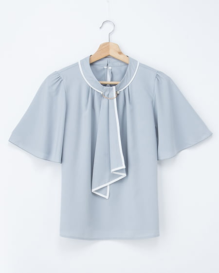 【7／8までの限定価格】パールピン付トロミボウタイフレアスリーブブラウス