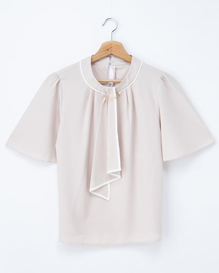 【7／8までの限定価格】パールピン付トロミボウタイフレアスリーブブラウス