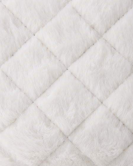 INGNI(イング) フェイクファーキルティングショルダーバッグ オフホワイト