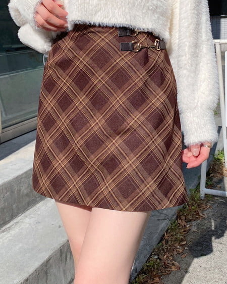 ビット付チェック柄タイトミニスカパン