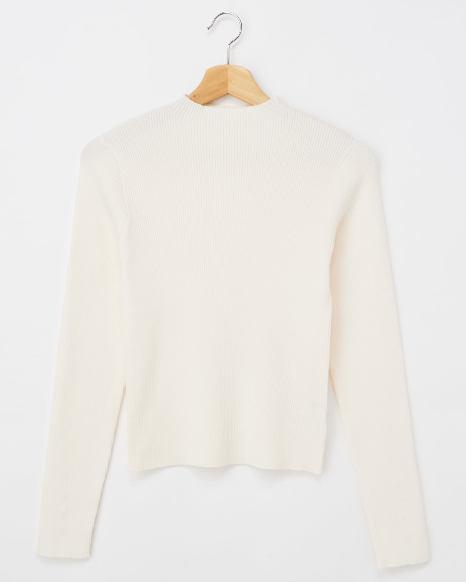 ボトルネック袖金ボタンニット