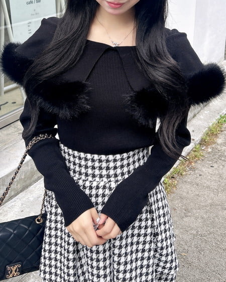 フェイクファー付ケープオフショルニット