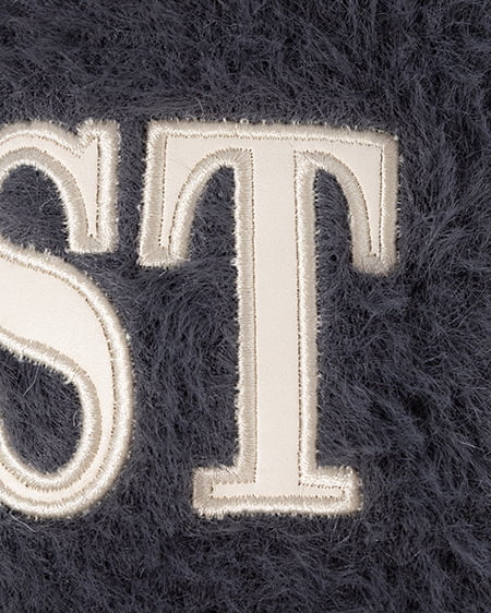 INGNI（イング） オフショルレザーロゴ貼付シャギーニット ﾁｬｺｰﾙｸﾞﾚｰ/ｵﾌﾎﾜｲﾄ