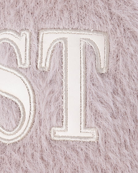 INGNI(イング) オフショルレザーロゴ貼付シャギーニット ピンクベージュ/オフホワイト