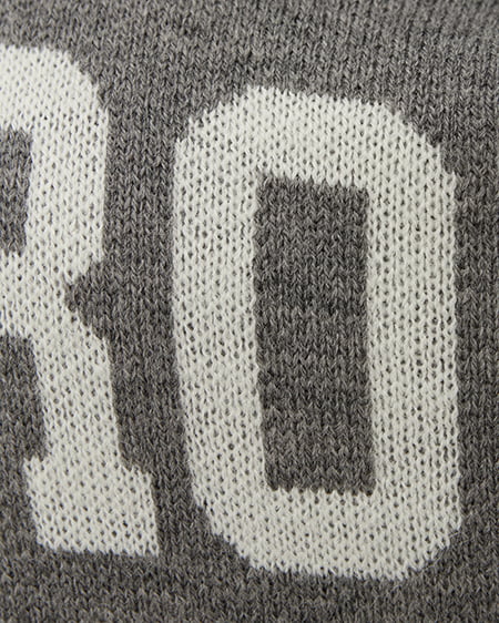 INGNI（イング） ハーフジップショート丈ロゴニット ﾁｬｺｰﾙｸﾞﾚｰ/ｵﾌﾎﾜｲﾄ