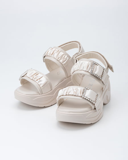 厚底ビジューバックルサンダル