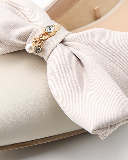 INGNI（イング） パールビジュー付きリボンパンプス ｱｲﾎﾞﾘｰ