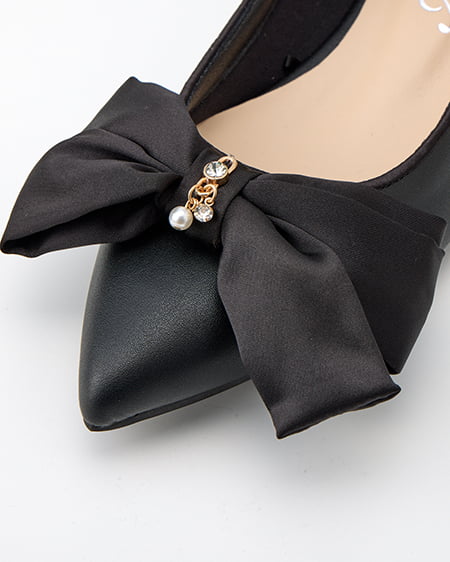 INGNI（イング） パールビジュー付きリボンパンプス ｸﾛ