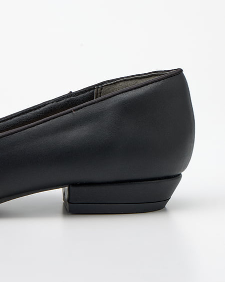 INGNI（イング） パールビジュー付きリボンパンプス ｸﾛ