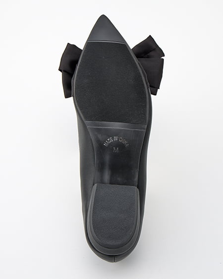 INGNI（イング） パールビジュー付きリボンパンプス ｸﾛ