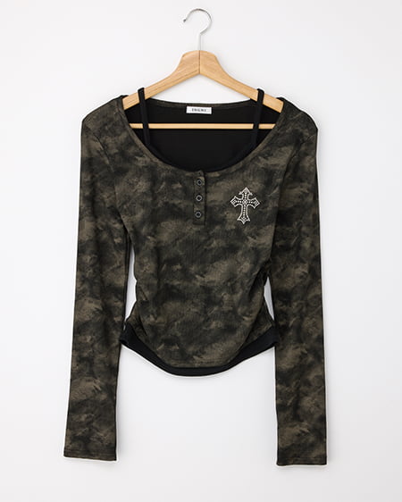 ムラ染めヘンリーネックレイヤード胸クロス装飾トップス