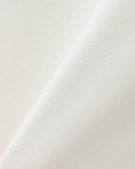 INGNI（イング） サイドギャザーリボンラインストーンロゴTシャツ ｵﾌﾎﾜｲﾄ
