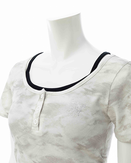 INGNI(イング) ムラ染めヘンリーネックレイヤード胸クロストップス オフホワイト