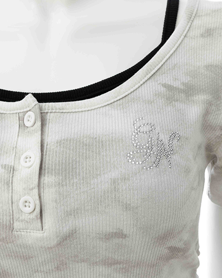 INGNI(イング) ムラ染めヘンリーネックレイヤード胸クロストップス オフホワイト