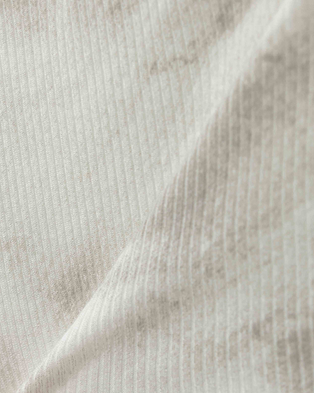 INGNI(イング) ムラ染めヘンリーネックレイヤード胸クロストップス オフホワイト