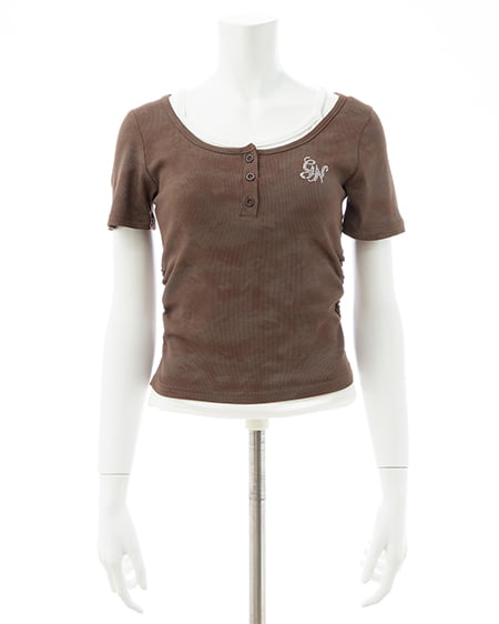 INGNI(イング) ムラ染めヘンリーネックレイヤード胸ロゴトップス ブラウン