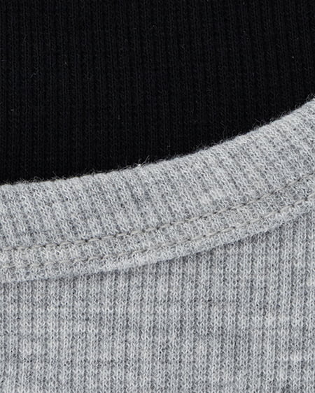 INGNI（イング） スタッズ付レイヤードリブロゴトップス ｸﾞﾚｰ/ｸﾛ