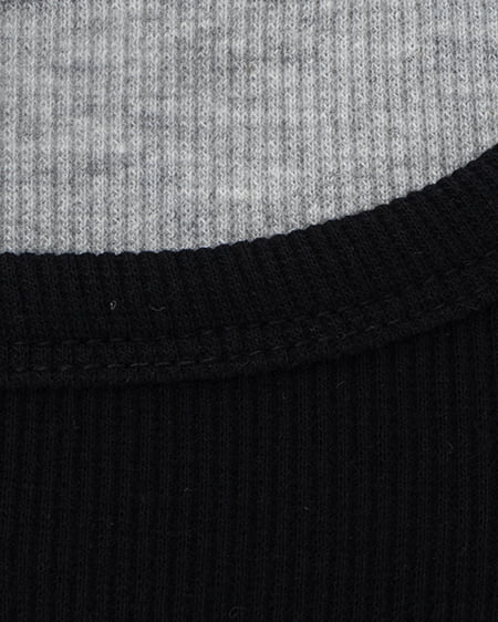 INGNI（イング） スタッズ付レイヤードリブロゴトップス ｸﾛ/ｸﾞﾚｰ