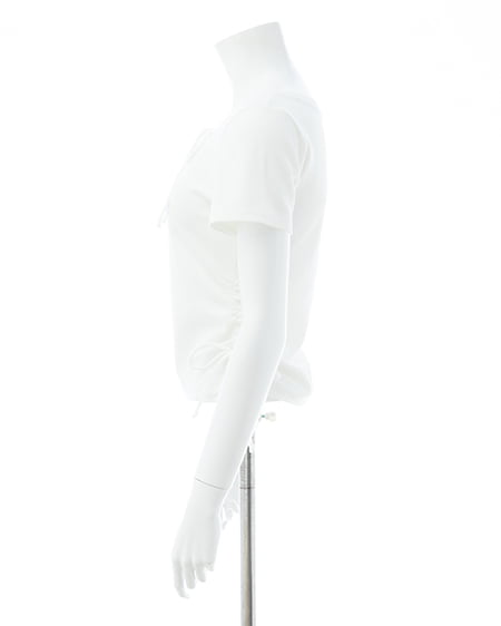 INGNI（イング） サイドギャザーリボンラインストーンロゴリブトップス ｵﾌﾎﾜｲﾄ