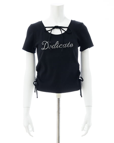 INGNI（イング） サイドギャザーリボンラインストーンロゴリブトップス ｸﾛ