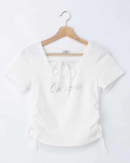 サイドギャザーリボンラインストーンロゴリブトップス