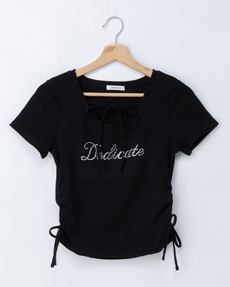 サイドギャザーリボンラインストーンロゴリブトップス