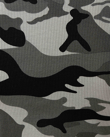 INGNI（イング） メイサイレイヤードラインストーンロゴトップス ｸﾞﾚｰ/ｸﾛ