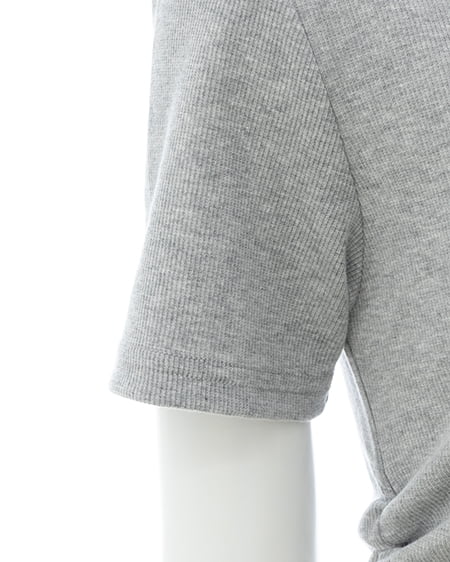 INGNI（イング） レースレイヤードラインストーンクロスロゴリブトップス ｸﾞﾚｰ