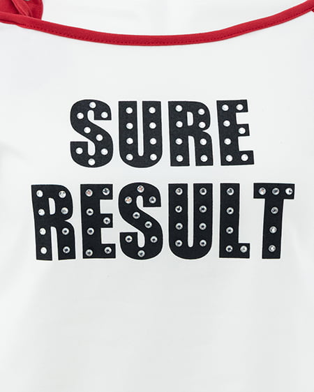 INGNI（イング） 肩ベルトラインストーン付ロゴラグランTシャツ ｵﾌﾎﾜｲﾄ/ｱｶ