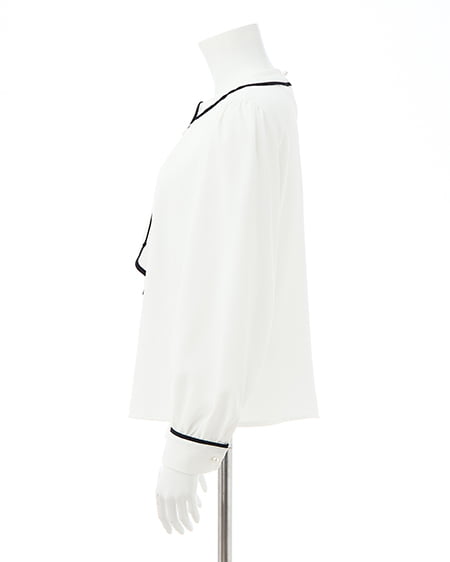 INGNI（イング） パールチェーン付トロミブラウス ｵﾌﾎﾜｲﾄ/ｸﾛ