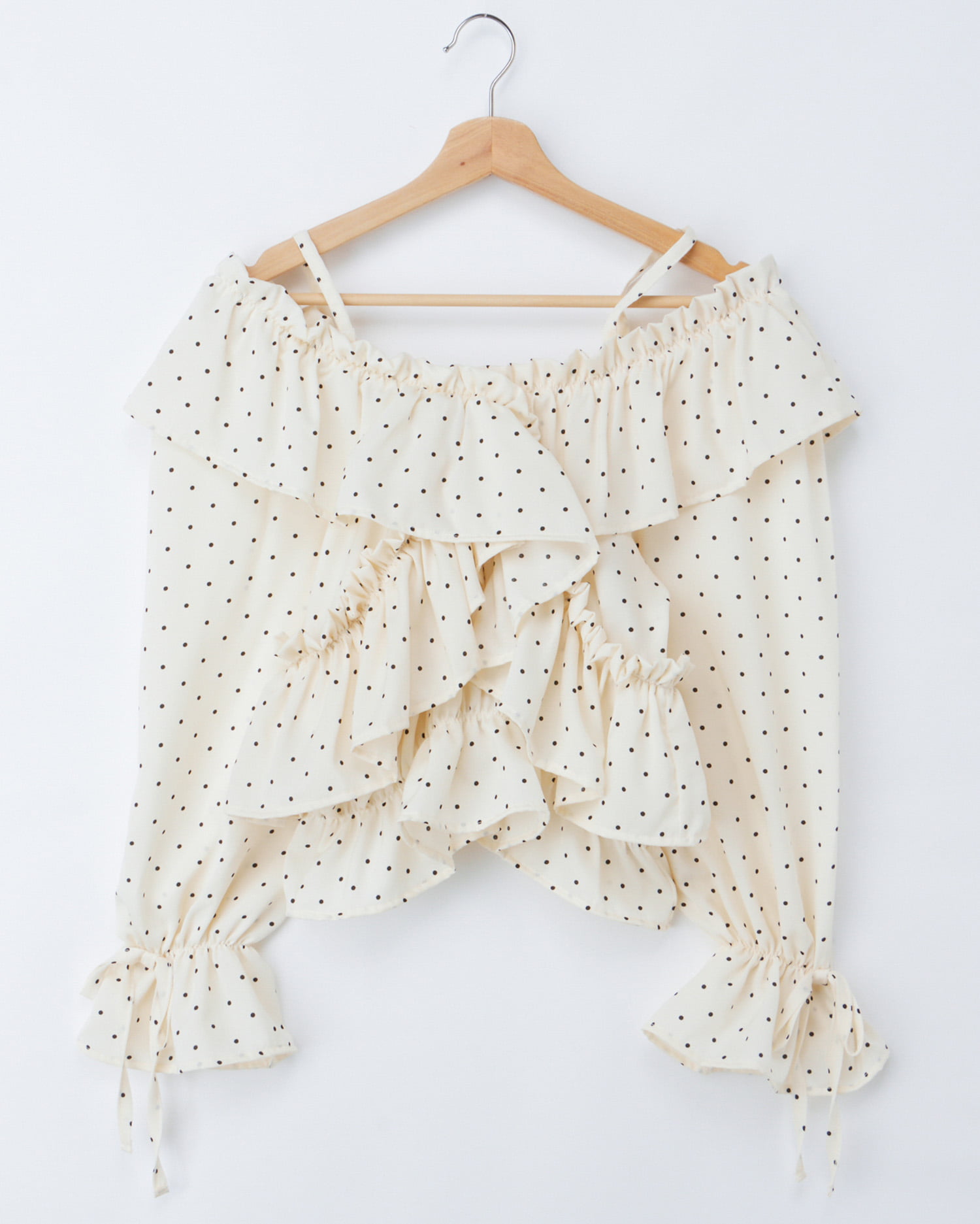 クロスフリルオフショルブラウス