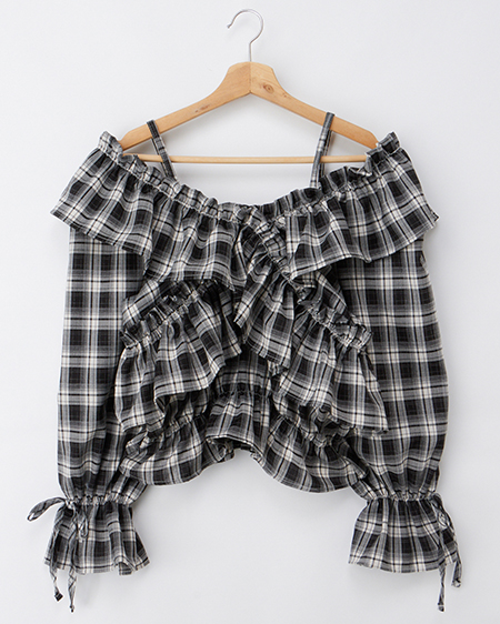 クロスフリルオフショルブラウス