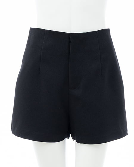 タイトショートパンツ