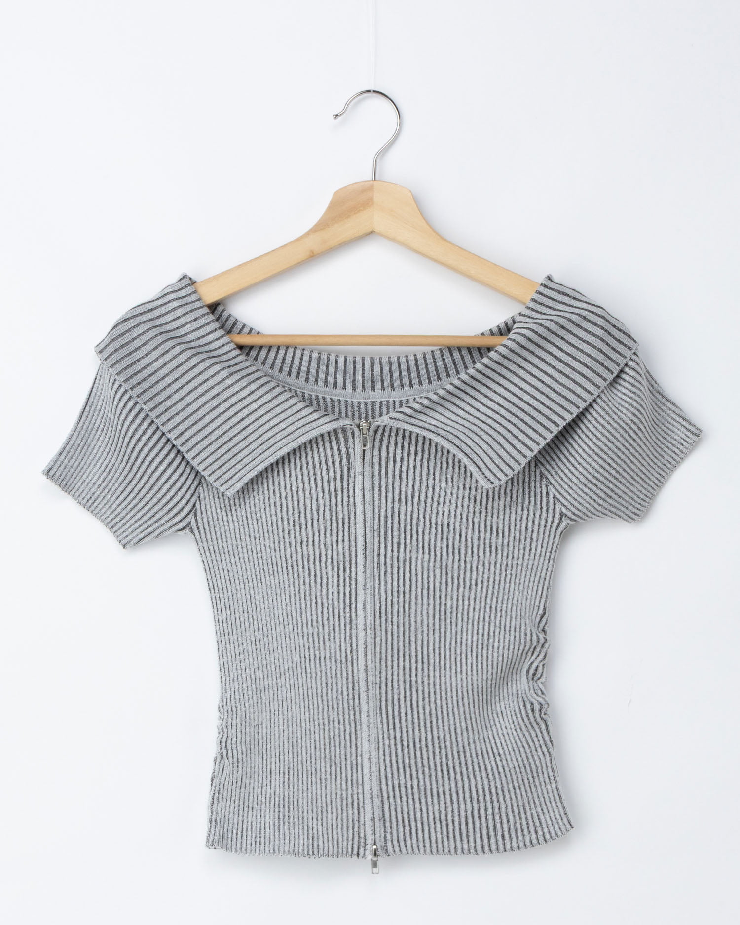 襟付オフショルフロントジップ半袖ラメニットカーディガン